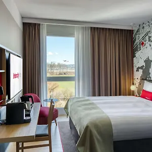 מלון Intercityhotel Zuerich Airport רומלאנג